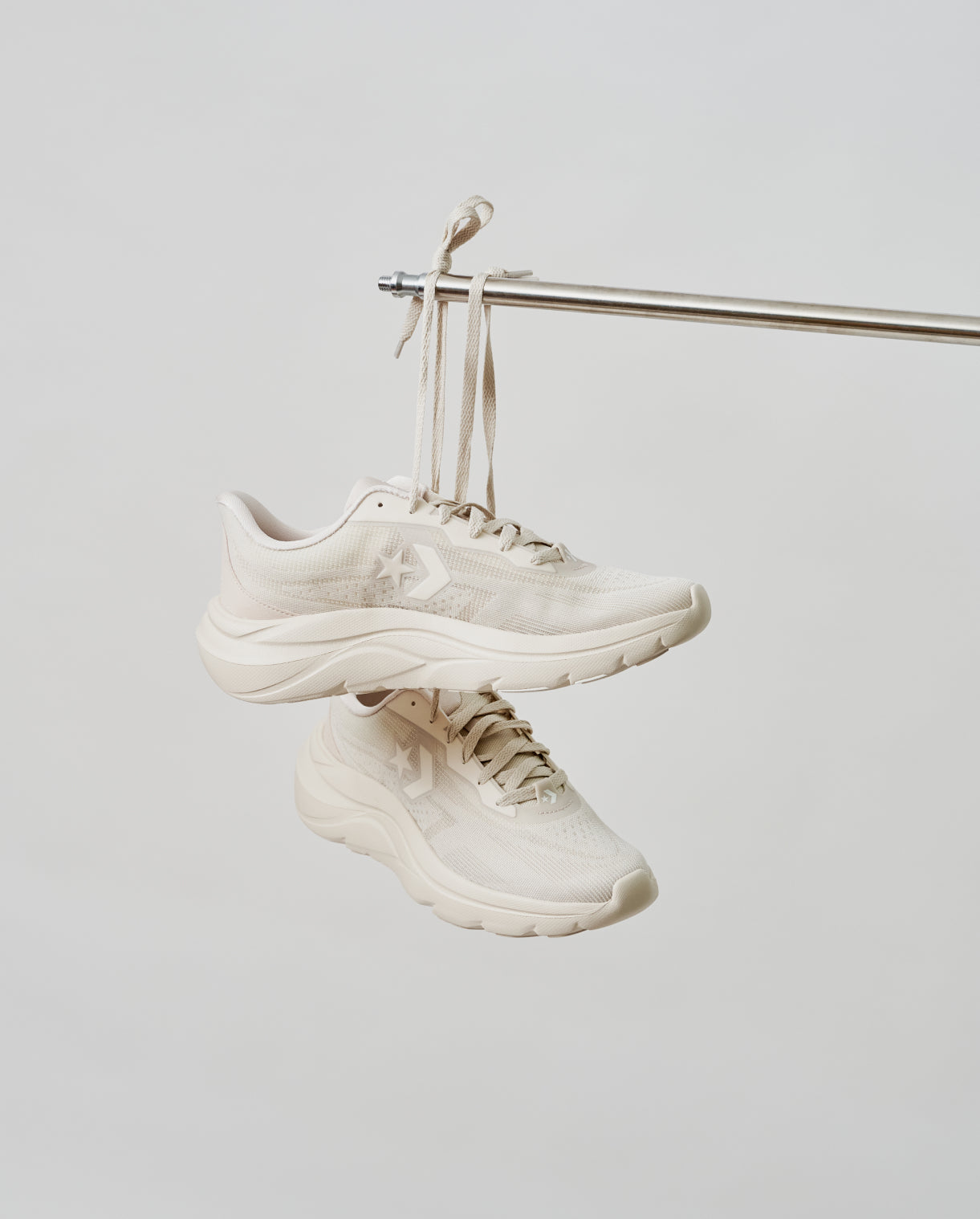 DAY ONE RUNNER SEASONAL COLOR OX CREAM