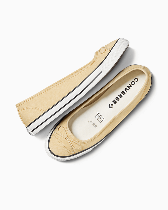 Chuck Taylor All Star Dainty Mary Jane Slip-On